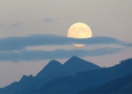 梦到月亮和太阳意味着什么