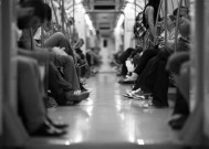 深圳地铁拟推行早起上班优惠价：缓解早高峰拥挤！