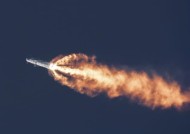 SpaceX发射失败 员工庆贺！马斯克称星舰1至2个月内可再次发射 人类希望！